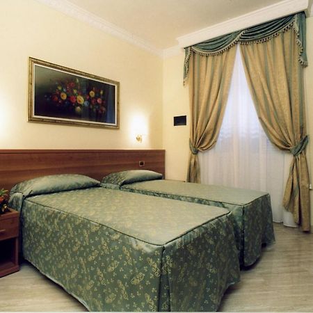 Magic House Hotel Rome Exterior photo