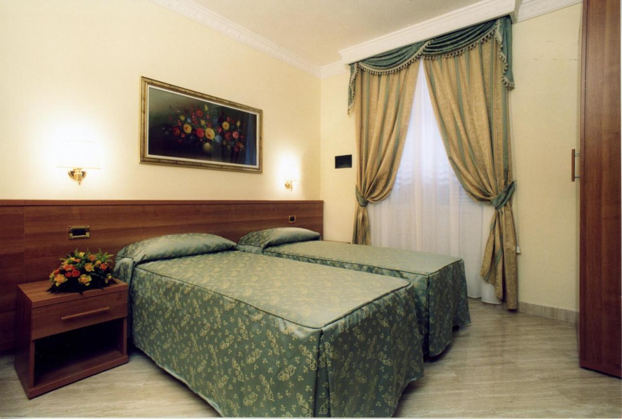 Magic House Hotel Rome Exterior photo